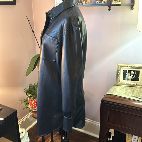 Bagatelle-Small shirt/jacket/shacket, 100% polyurethane,  backing 100% viscous - Picture 6 of 7